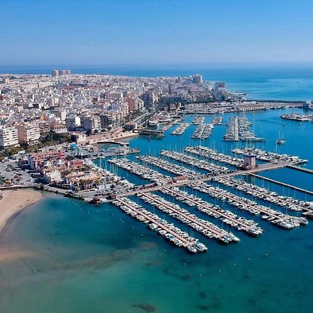 Apartment Casa La Luna Torrevieja Bagian luar foto