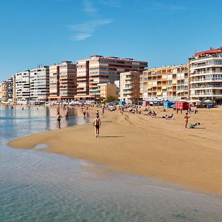 Apartment Casa La Luna Torrevieja Bagian luar foto